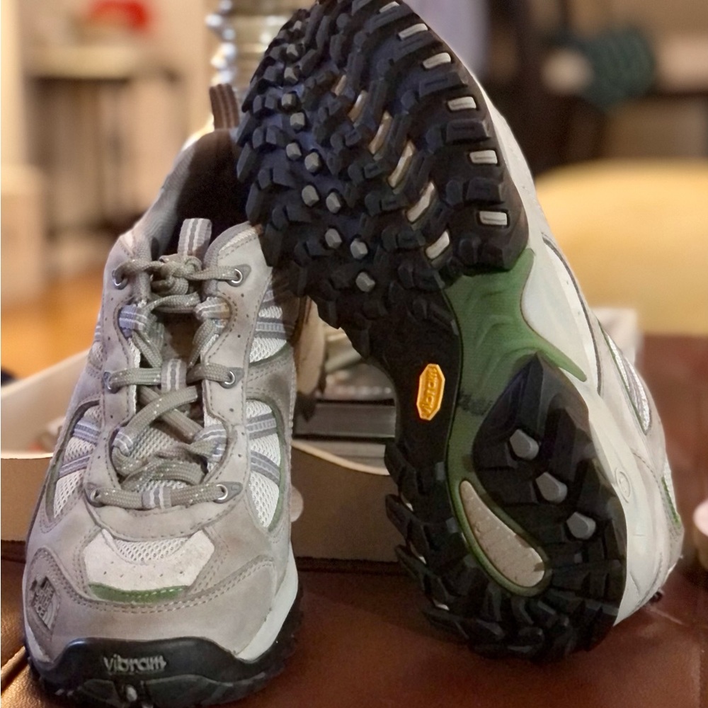 THE NORTH FACE Nubuck, Suede, and Mesh Hicking/Trail Sneakers